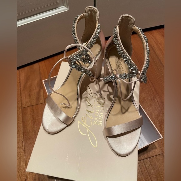Badgley Mischka blush Block heels size 8.5 - Picture 1 of 7